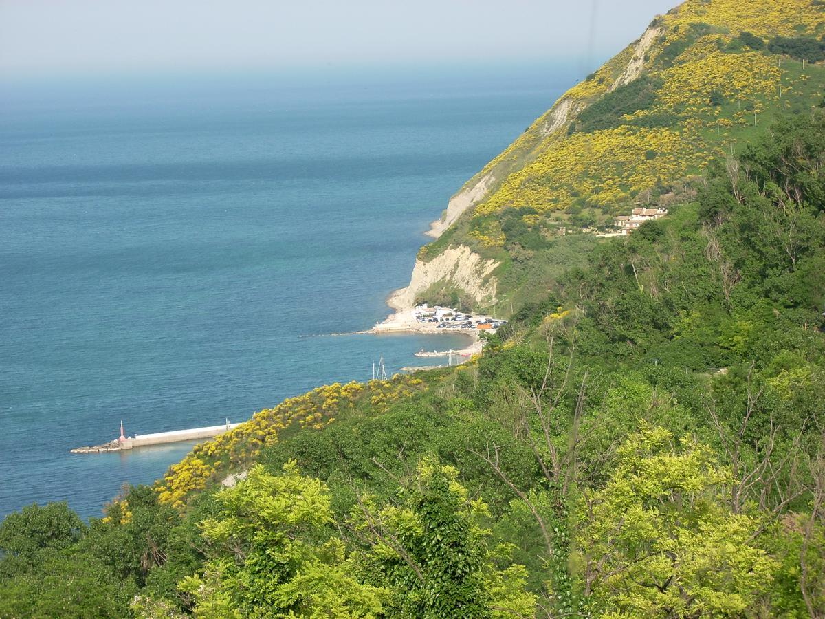 Апарт отель Casamare Gabicce Габичче-Маре Экстерьер фото
